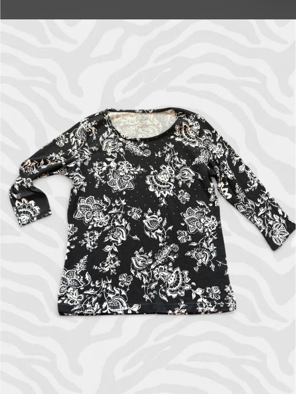 croft & barrow Black and White Floral Scoop Neck Long Sleeve Top